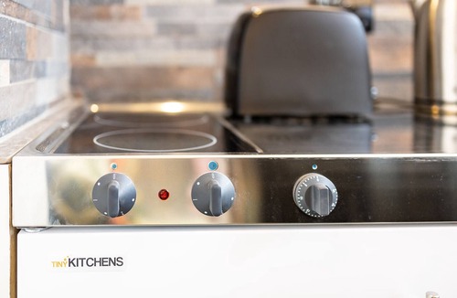 Grafton Regis Apartment | Eakley Stables - Weiser