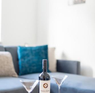 Ealing Common Apartment | Ealing Gem 3 Bath, 2 En-Suite Flat with Parking