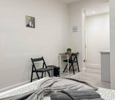 Ealing Apartment | Ealing guest house