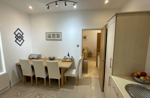 Crewe Apartment | Earle House Serviced Apartments