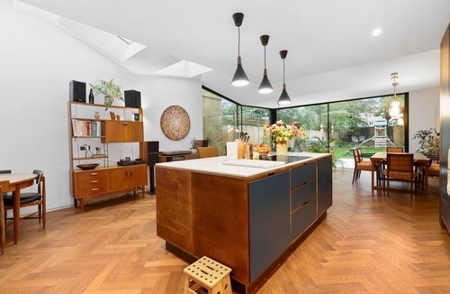 Forest Gate House | Earlham Grove - Pass the Keys