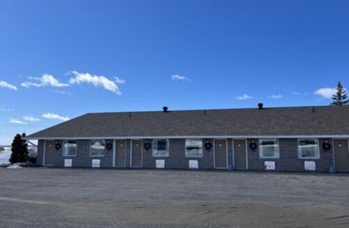 Timiskaming District Hotel | Earlton Motel