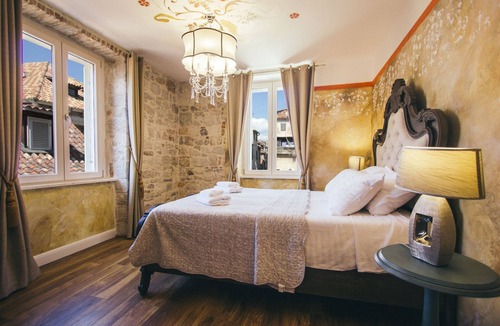 Old Town Hotel | Early booking 25% off