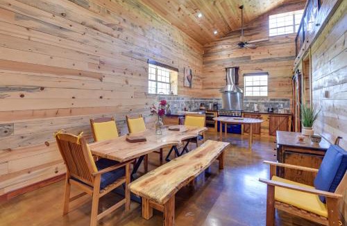 Early House | Early Cabin w/Deck ~ 20 Mi to Lake Brownwood!