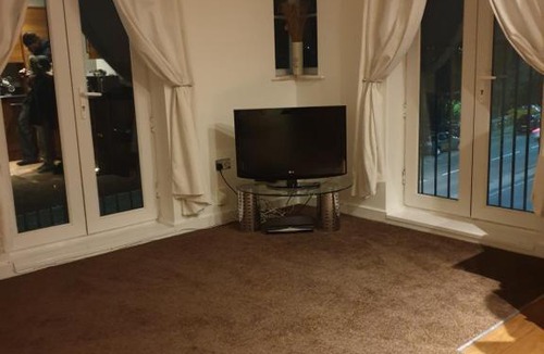 Ainley Top Apartment | Early Knights Accommodation Huddersfield