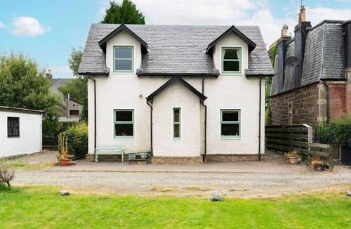 Comrie Cottage | Earnside Cottage, with charming riverside views