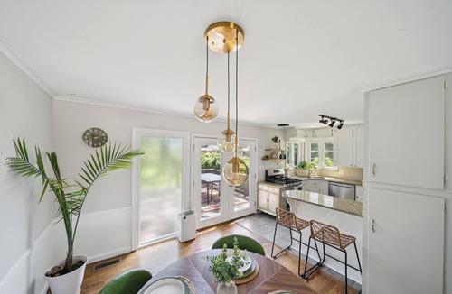 Tulsa House | Earth & Echo-Nature-Inspired - Themed Bedrooms + Firepit + Walk to Brookside