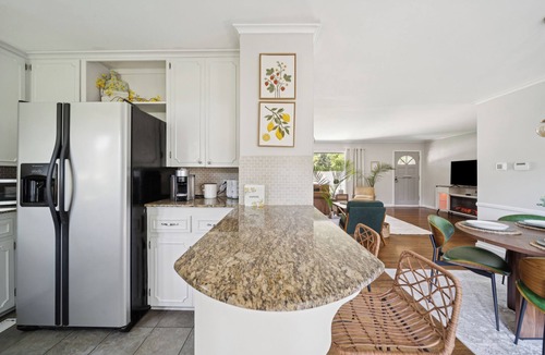 Tulsa House | Earth & Echo-Nature-Inspired - Themed Bedrooms + Firepit + Walk to Brookside
