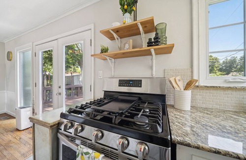Tulsa House | Earth & Echo-Nature-Inspired - Themed Bedrooms + Firepit + Walk to Brookside