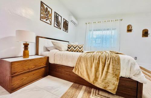 West Little Havana House | Earth-Toned Escape, Stylish Stay