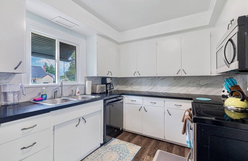 Bryn Mawr-Skyway House | EARTH VILLA: central location