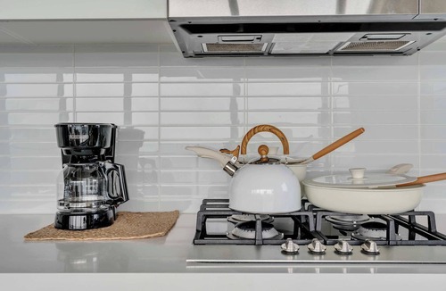 Connaught Apartment | Earthlight Golden Hour Corner