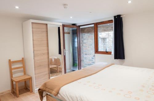 Dundon House | EarthSpirit