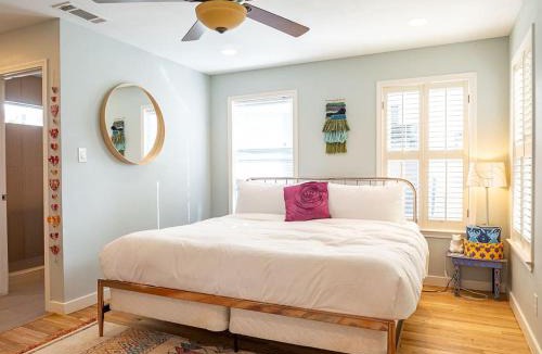 Rosewood House | East ATX 3BR 2BA, Patio and Fire Pit Mins to Downtown by Austin Vacay