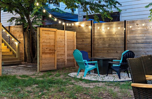 Chestnut House | East ATX Two Units 6BR/4BA with Cowboy Pool, Two Fire Pits, Two Grills