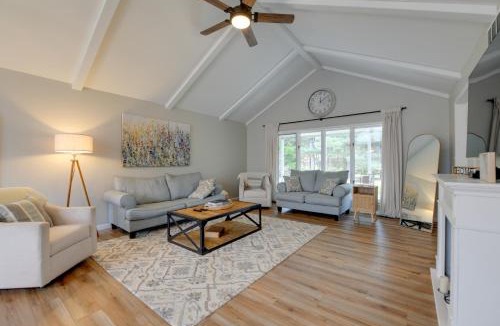 East Aurora House | East Aurora Home ~ 18 Mi to Downtown Buffalo!