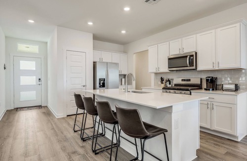 Austin House | East Austin 3BR | Skyline Views | Drop-In + Garage