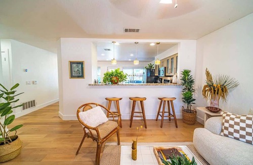 Blackshear-Prospect Hill House | East Austin Gem | Walk to Food & Fun