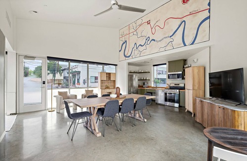 Bouldin Hotel | East Austin Oasis | Hot/Cold Plunge + Group Ready