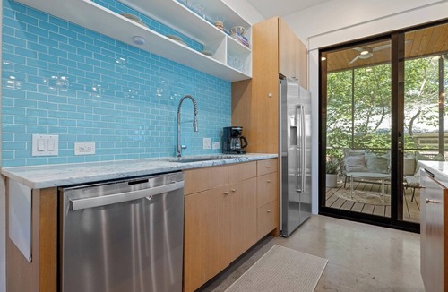 Blackshear-Prospect Hill House | East Austin + Private Pool - Eastside Palm Combo!