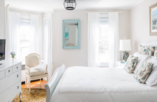 Jamestown Bed & Breakfast | East Bay Bed & Breakfast