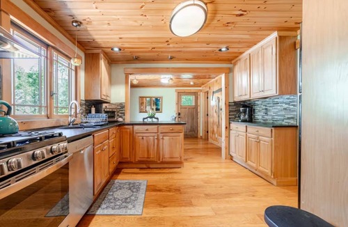 East Branch House | East Branch Nature House - Spring Water Retreat