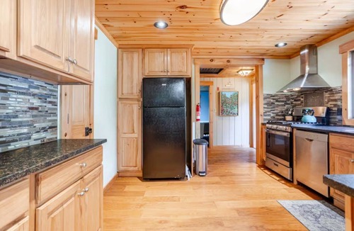 East Branch House | East Branch Nature House - Spring Water Retreat