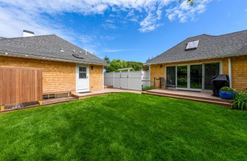 East Chop House | East Chop 90