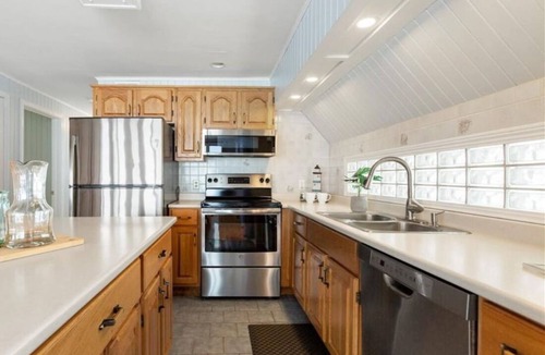 Shemogue House | East Coastal- Waterfront Cottage