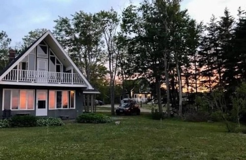 Shemogue House | East Coastal- Waterfront Cottage