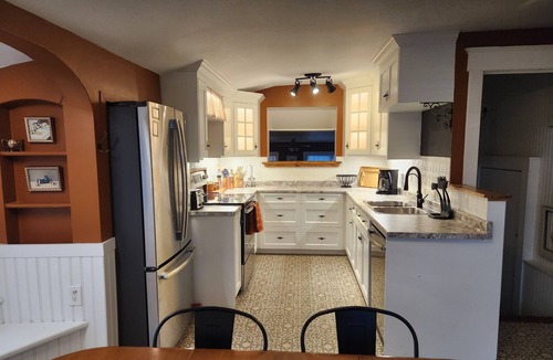 West Lincoln Other | East Court Acres