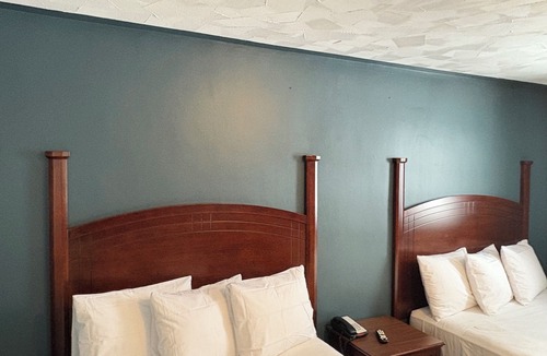 Sarnia Hotel | East Court Motel