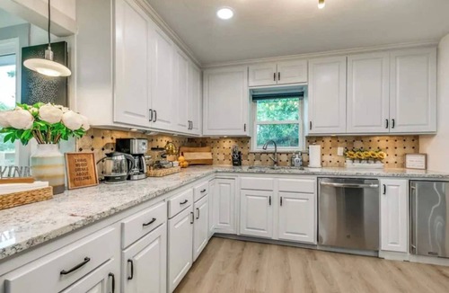 White Rock Hills House | East Dallas 3 Bedroom Home With Stunning Backyard Oasis