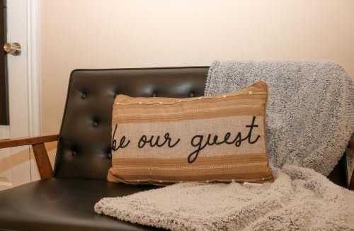Greater East End Apartment | East Downtown Hideaway