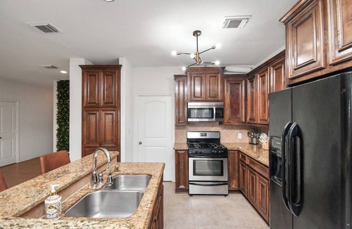Northside House | East Downtown House - 3 BR/2.5BA