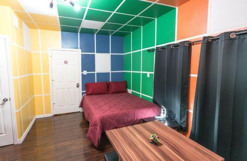 Greater East End Apartment | East Downtown Rubiks Studio