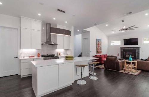 Travis Heights House | East Elizabeth St Compound