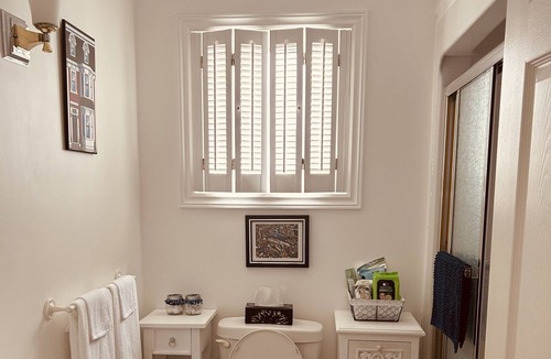 Terra Nova Apartment | East End Gem Hot Tub