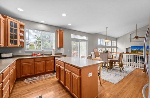 Aurora House | East Euclid in Denver CO