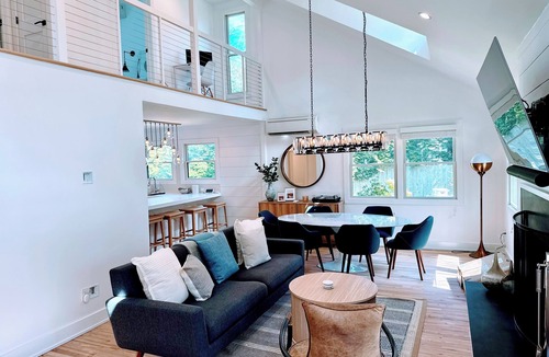 Clearwater Beach House | East Hampton Hideaway w/Automatic Pool Cover