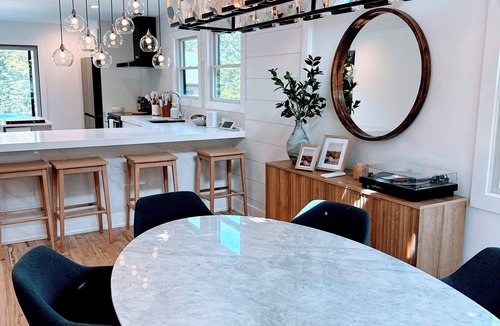 Clearwater Beach House | East Hampton Hideaway w/Automatic Pool Cover