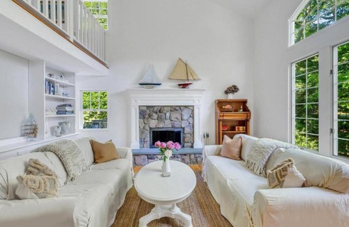 East Hampton North House | East Hampton Town Terrific