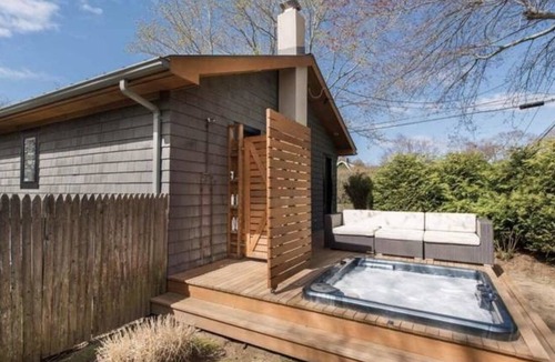 East Hampton North House | East Hampton (walking distance to village)