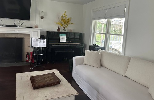 Northwest Harbor Villa | East Hamptons 6BR/5BTH Paradise