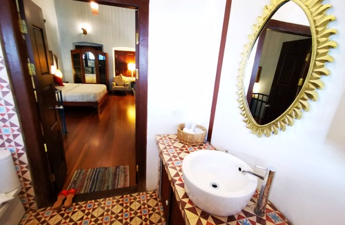 Historic George Town House | East Indies Mansion