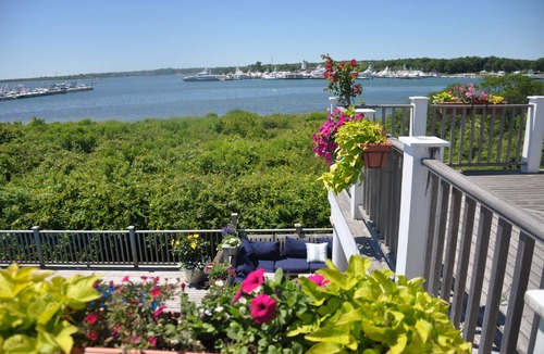 Montauk House | East Lake Dr. Lakefront home with a pool.