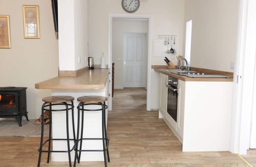 Walkerburn Cottage | EAST LODGE, pet friendly, with open fire in Walkerburn