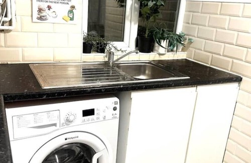 Lansbury House | East London Suites Room E