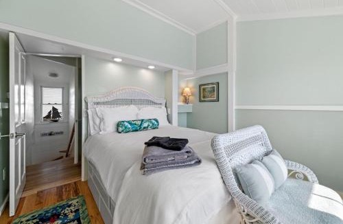 Gloucester House | East Main 2