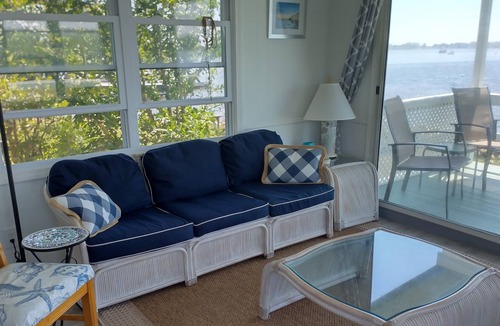 Snug Harbor Cottage | East Matunuck, Rhode Island